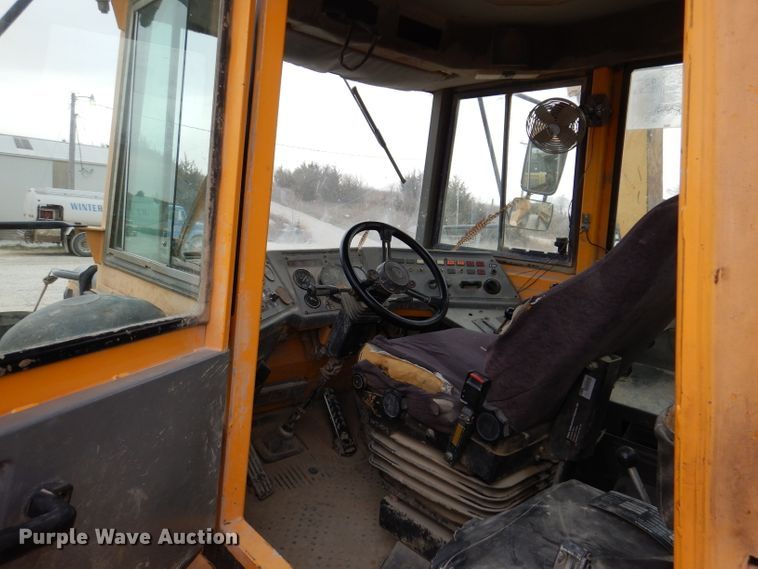 image for item DL5863 1999 Volvo A25C  haul truck