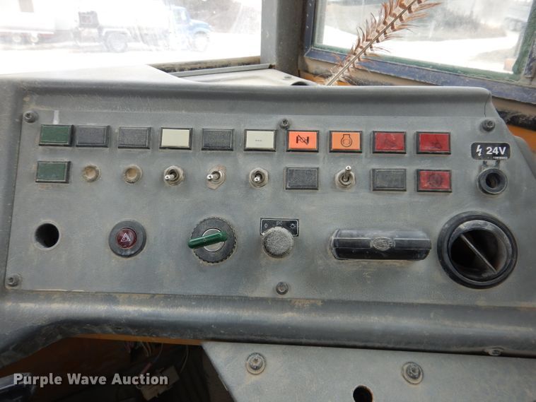 image for item DL5863 1999 Volvo A25C  haul truck