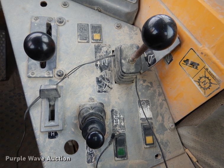 image for item DL5863 1999 Volvo A25C  haul truck