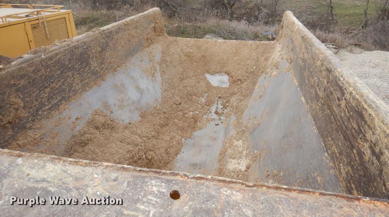 image for item DL5863 1999 Volvo A25C  haul truck