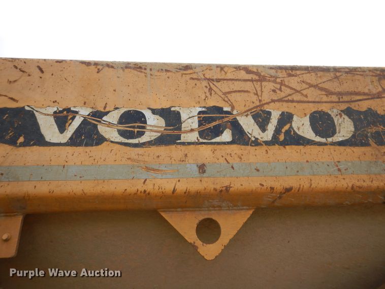 image for item DL5863 1999 Volvo A25C  haul truck