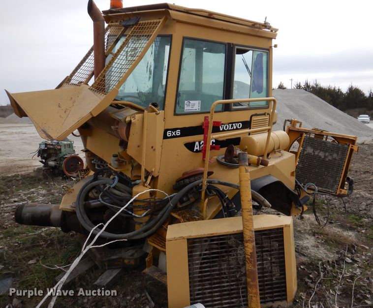 image for item DL5865 Volvo A25C  cab parts