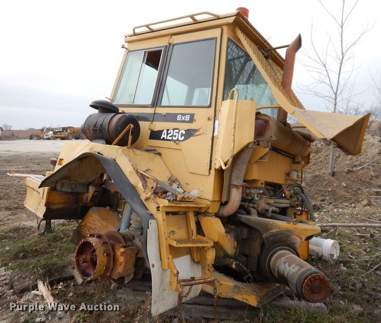 image for item DL5865 Volvo A25C  cab parts