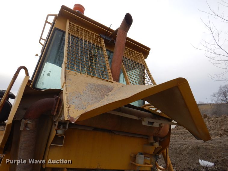 image for item DL5865 Volvo A25C  cab parts