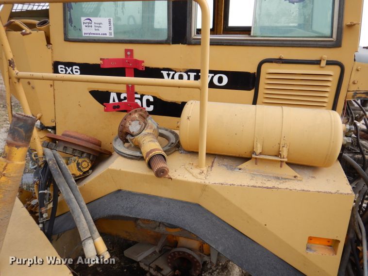 image for item DL5865 Volvo A25C  cab parts