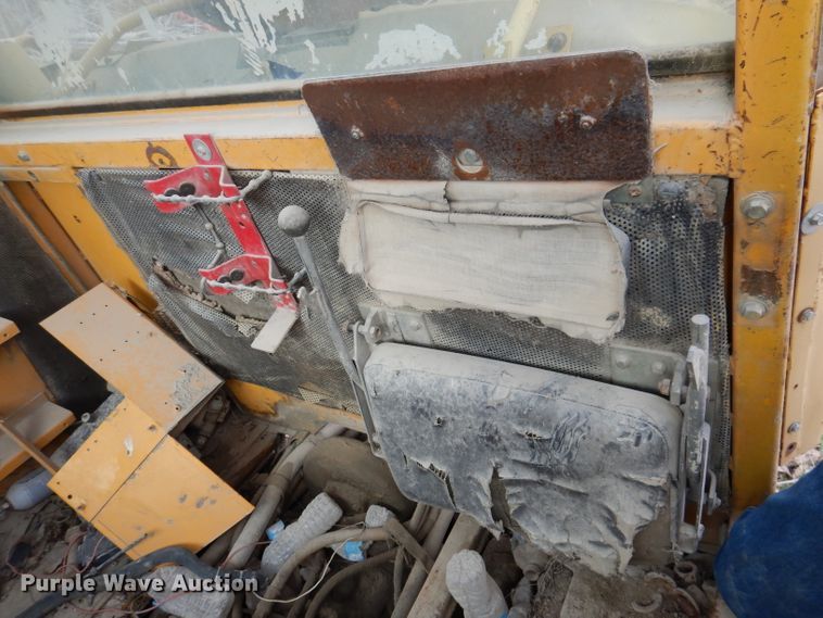 image for item DL5865 Volvo A25C  cab parts