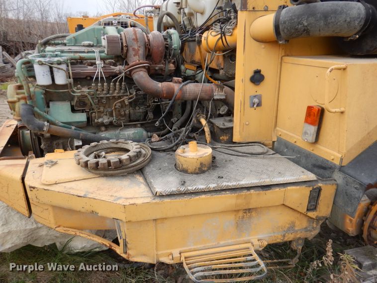 image for item DL5866 Volvo A25C  cab parts