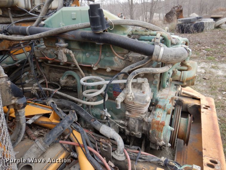 image for item DL5866 Volvo A25C  cab parts