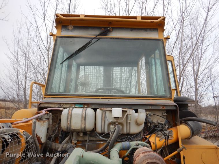 image for item DL5866 Volvo A25C  cab parts