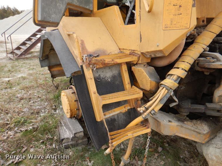 image for item DL5866 Volvo A25C  cab parts