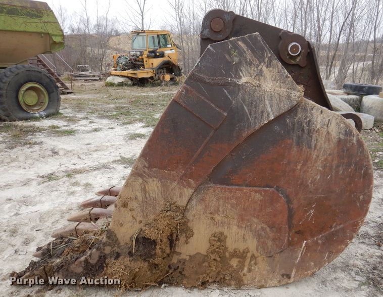 image for item DL5868 60" W excavator bucket