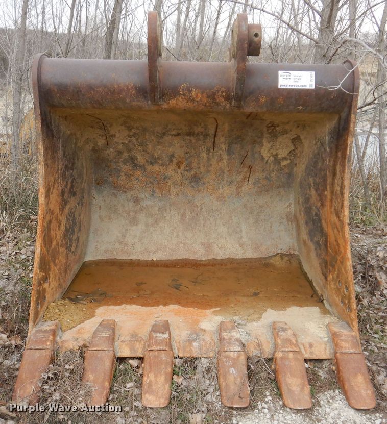 image for item DL5869 Hensley 72TLN400 excavator bucket