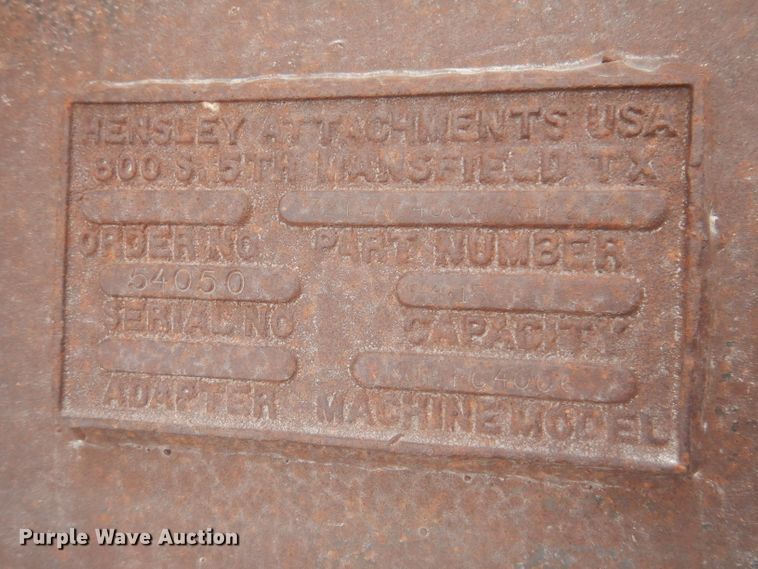 image for item DL5869 Hensley 72TLN400 excavator bucket