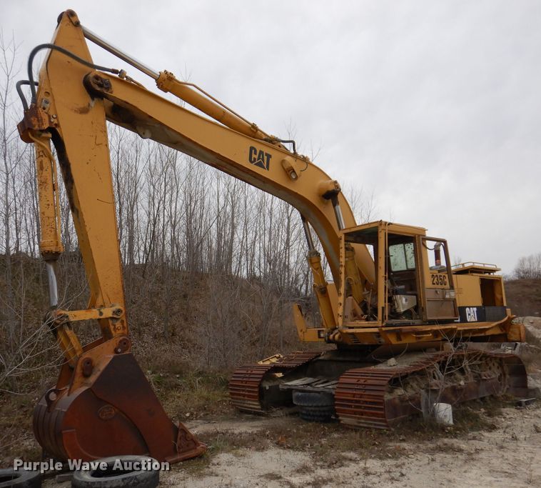 image for item DL5873 1991 Caterpillar 235C  excavator