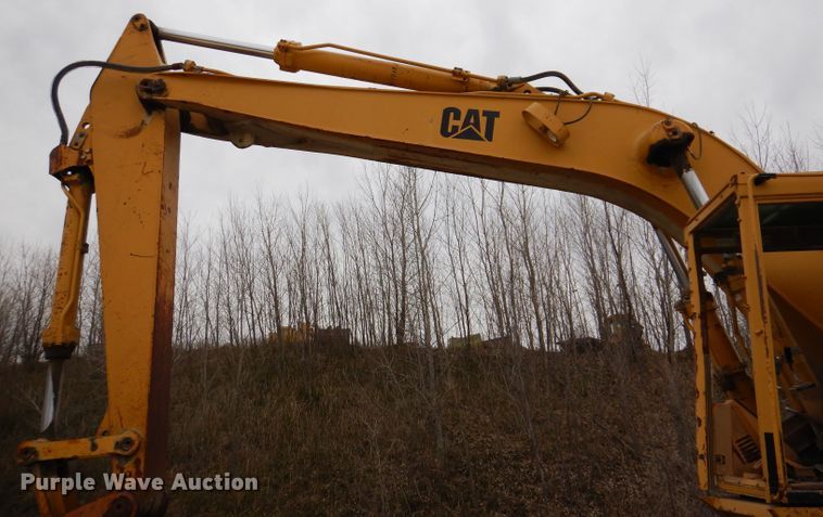 image for item DL5873 1991 Caterpillar 235C  excavator