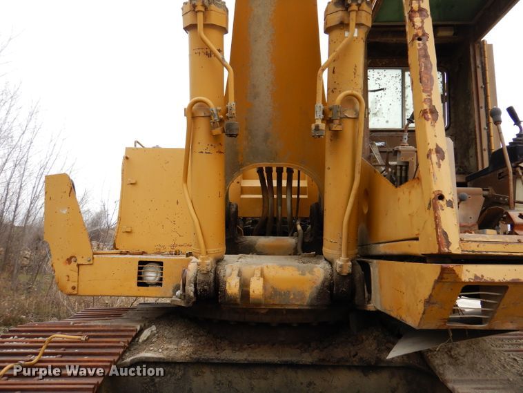 image for item DL5873 1991 Caterpillar 235C  excavator
