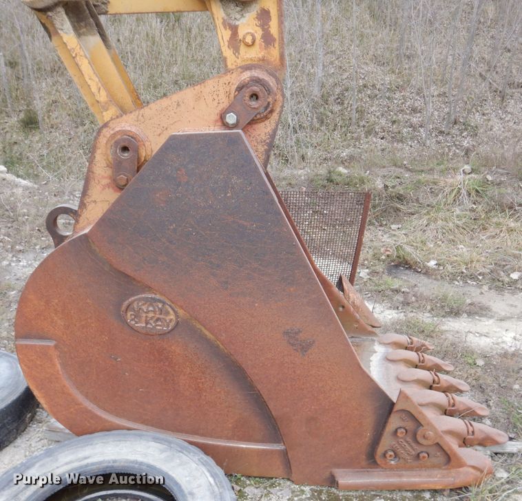 image for item DL5873 1991 Caterpillar 235C  excavator