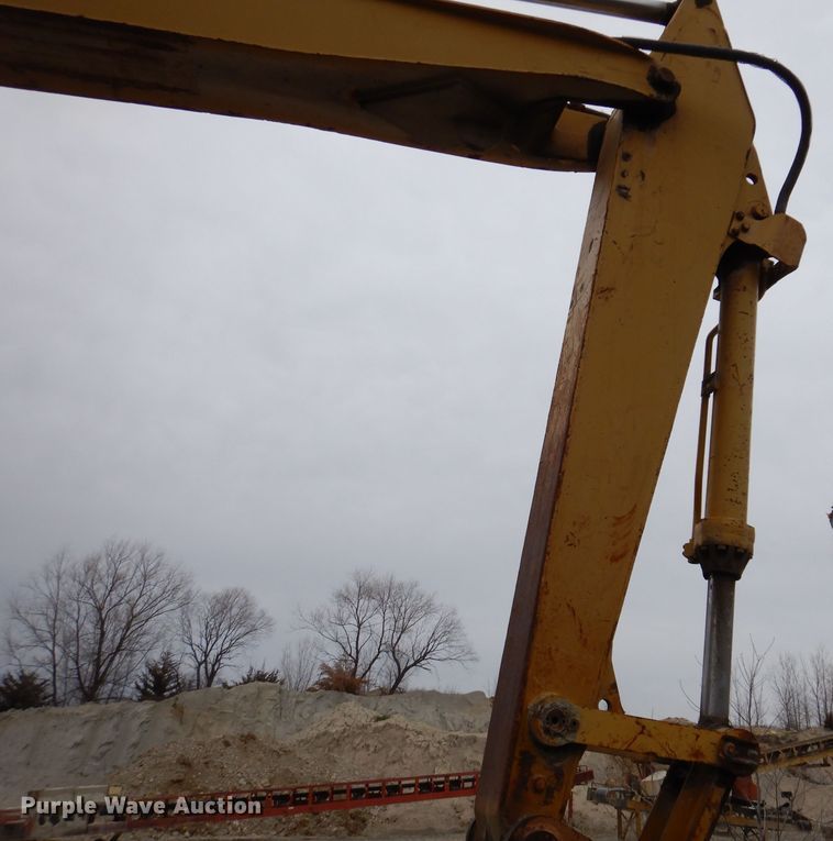 image for item DL5873 1991 Caterpillar 235C  excavator