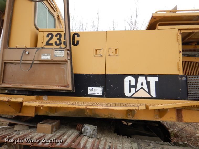 image for item DL5873 1991 Caterpillar 235C  excavator