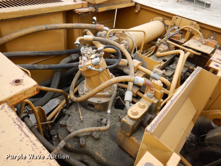 image for item DL5873 1991 Caterpillar 235C  excavator