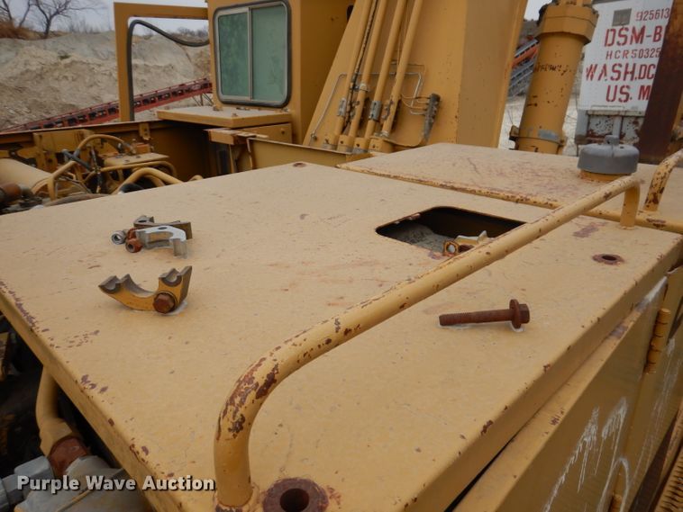 image for item DL5873 1991 Caterpillar 235C  excavator