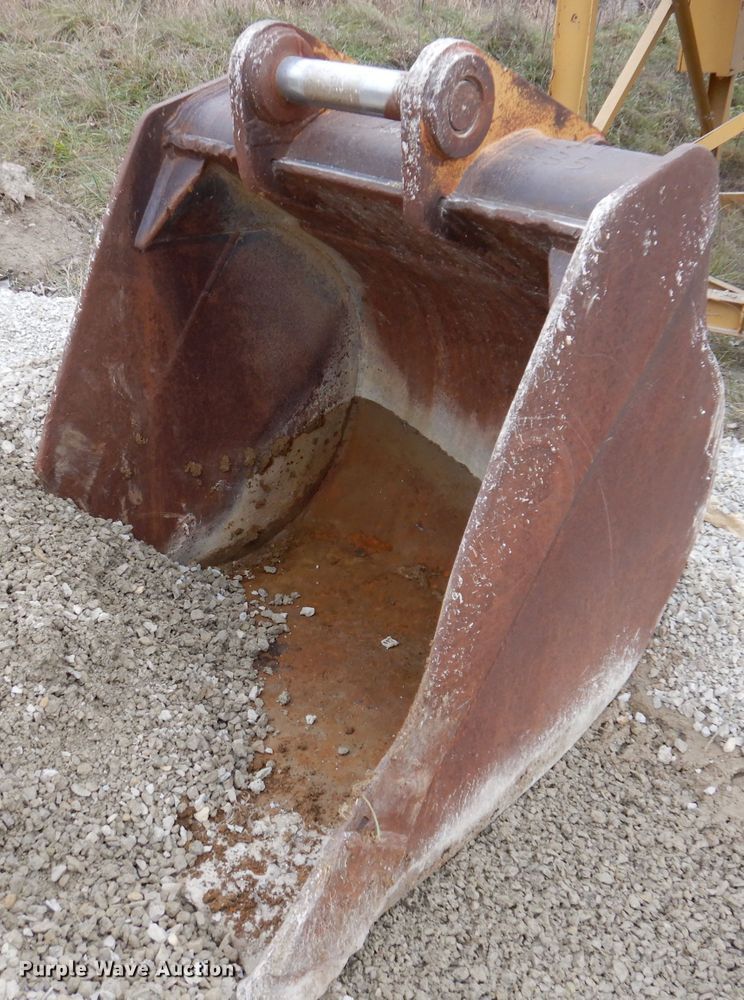 image for item DL5875 47" W excavator bucket