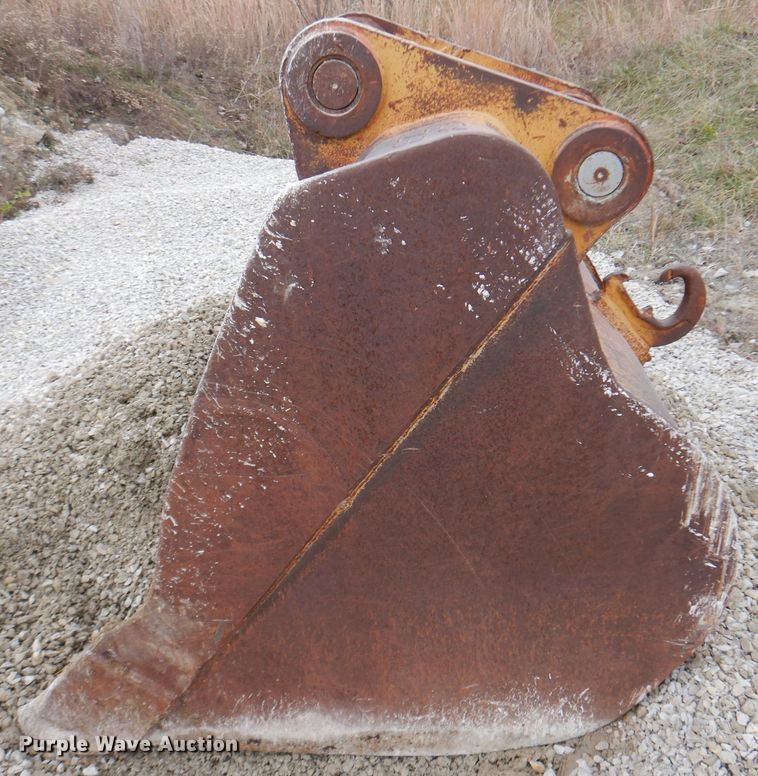 image for item DL5875 47" W excavator bucket