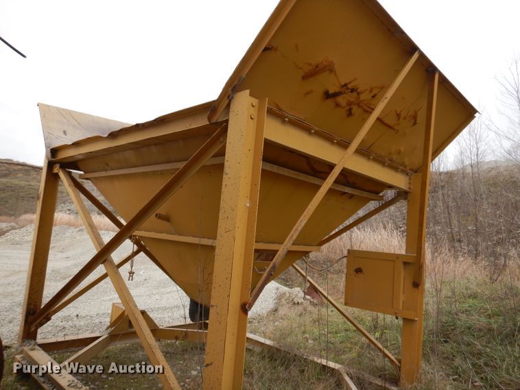 image for item DL5876 Payne  surge bin