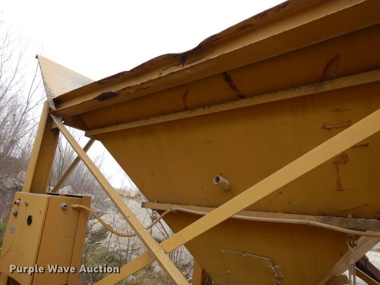 image for item DL5876 Payne  surge bin