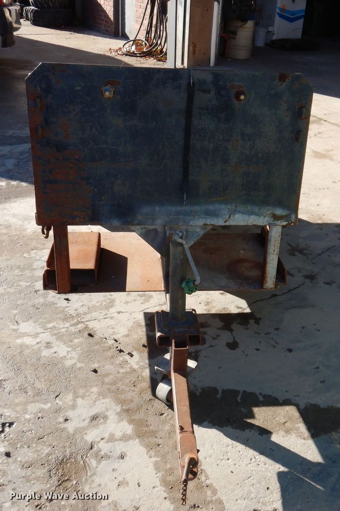 image for item DL5878 Utility trailer