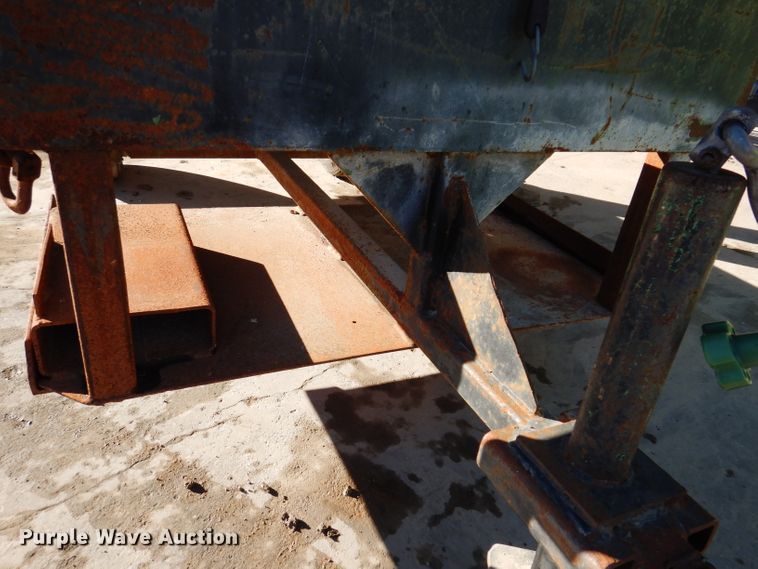 image for item DL5878 Utility trailer