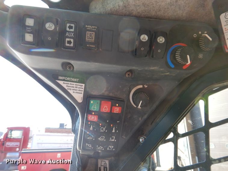 image for item DL5879 John Deere 333G  tracked skid steer loader