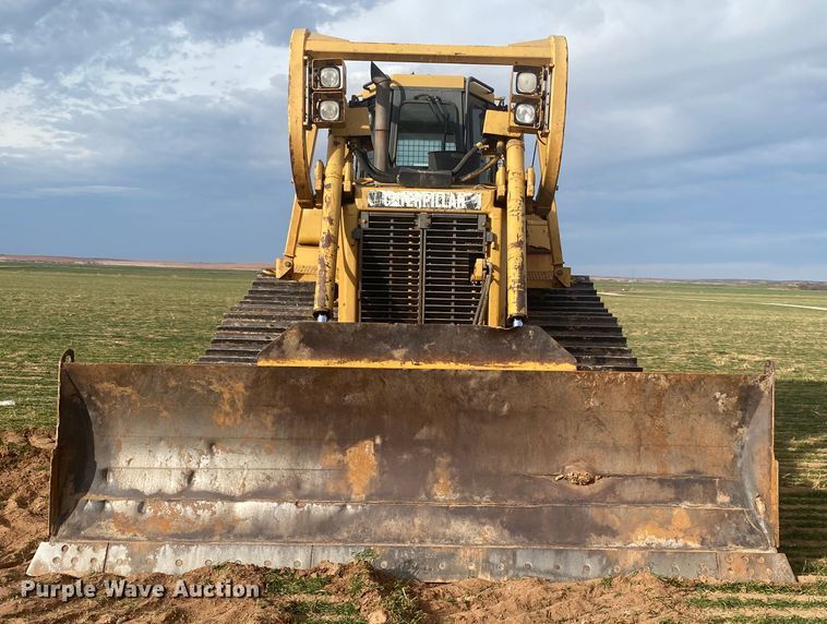 image for item DL6189 2001 Caterpillar D6R LGP  dozer