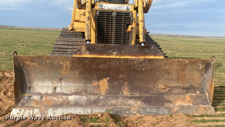 image for item DL6189 2001 Caterpillar D6R LGP  dozer