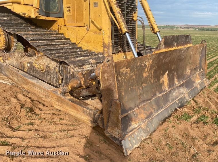 image for item DL6189 2001 Caterpillar D6R LGP  dozer