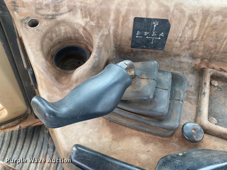 image for item DL6189 2001 Caterpillar D6R LGP  dozer