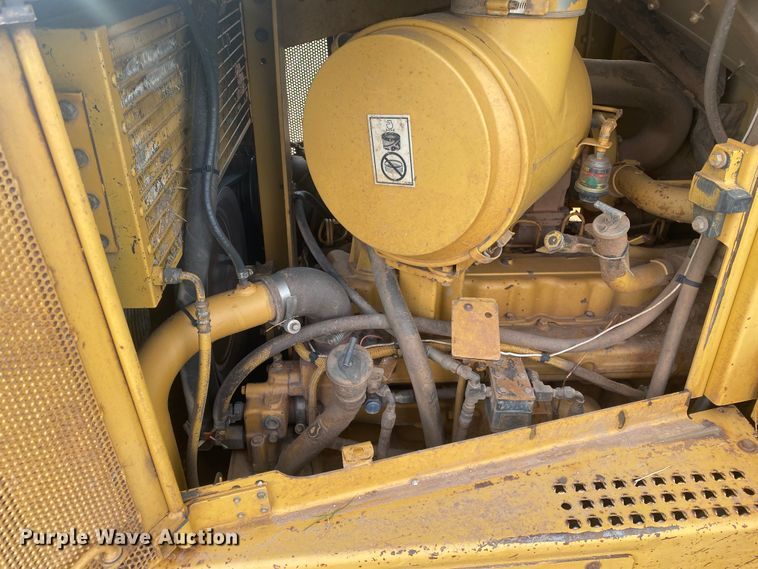 image for item DL6189 2001 Caterpillar D6R LGP  dozer