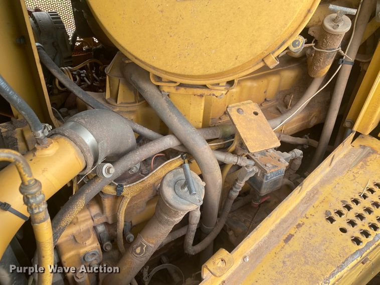 image for item DL6189 2001 Caterpillar D6R LGP  dozer