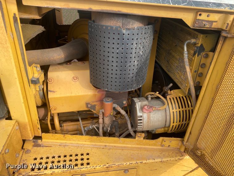 image for item DL6189 2001 Caterpillar D6R LGP  dozer