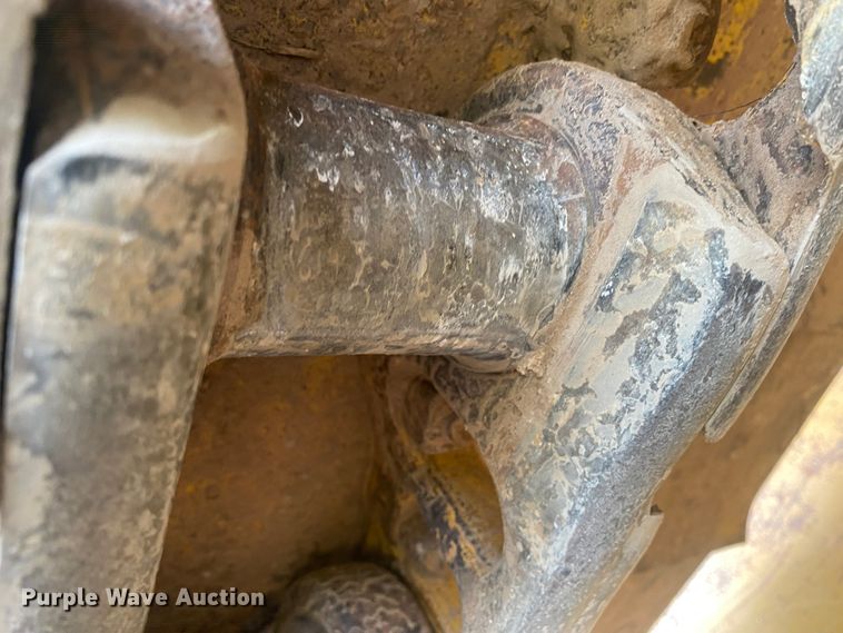 image for item DL6189 2001 Caterpillar D6R LGP  dozer