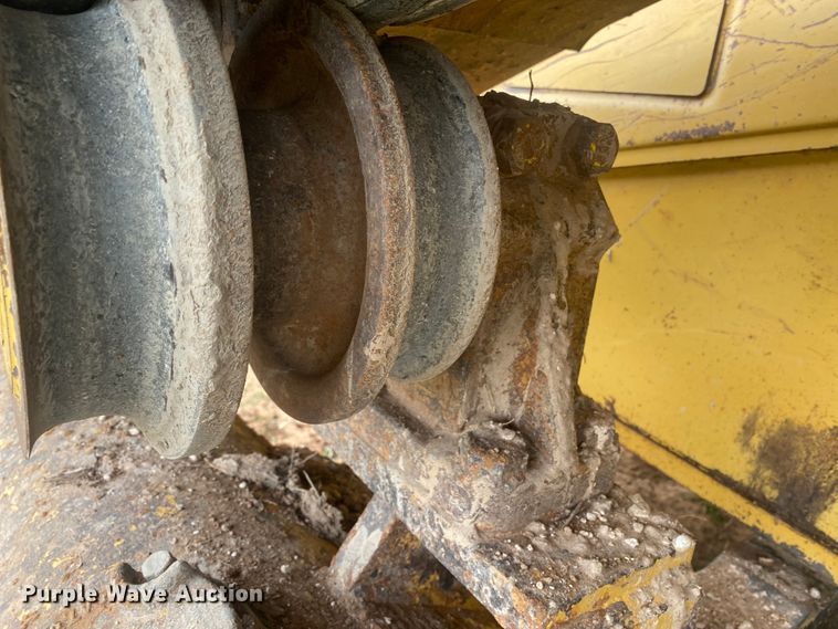 image for item DL6189 2001 Caterpillar D6R LGP  dozer