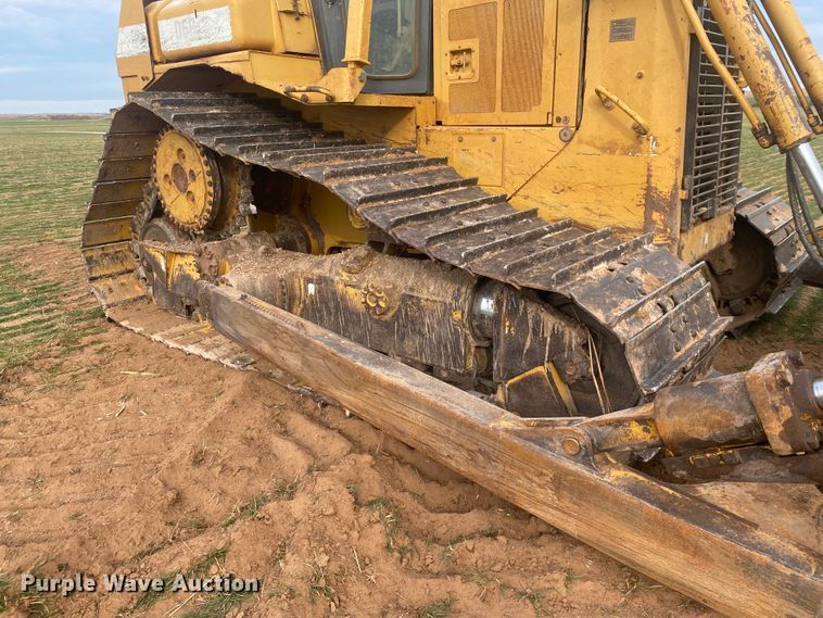 image for item DL6189 2001 Caterpillar D6R LGP  dozer