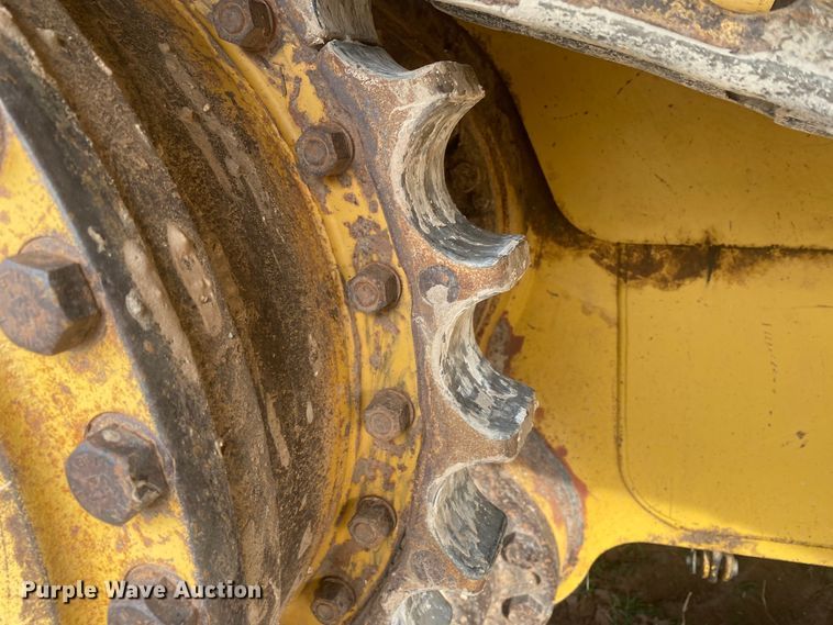 image for item DL6189 2001 Caterpillar D6R LGP  dozer