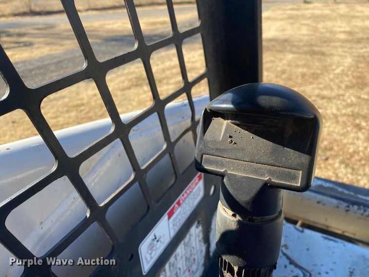 image for item DL6776 1997 Bobcat 763  skid steer loader