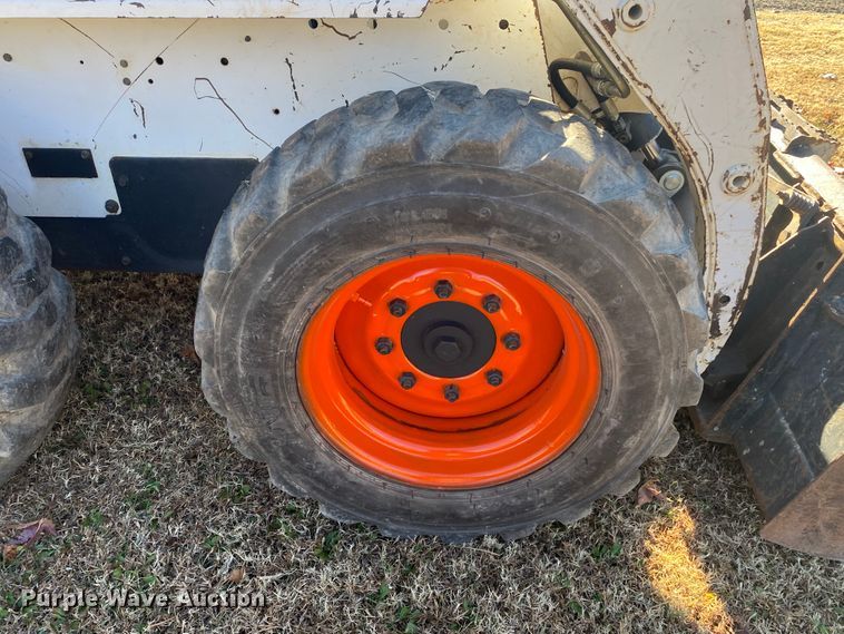 image for item DL6776 1997 Bobcat 763  skid steer loader