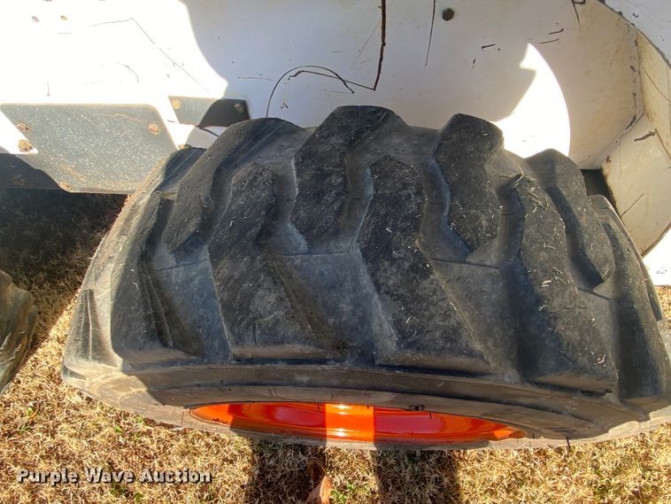 image for item DL6776 1997 Bobcat 763  skid steer loader