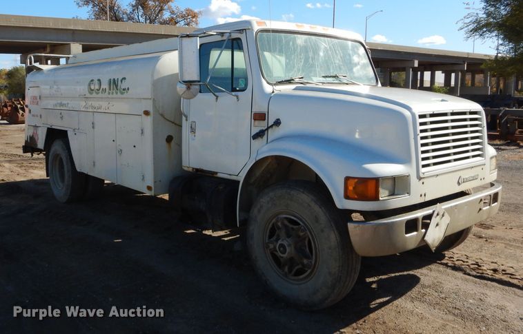 image for item DM0734 1993 International 4700  fuel truck