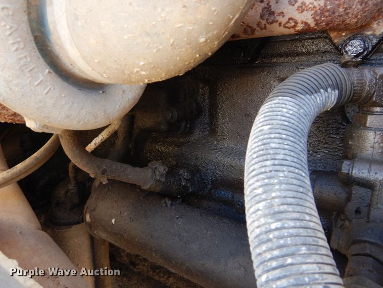 image for item DM0734 1993 International 4700  fuel truck