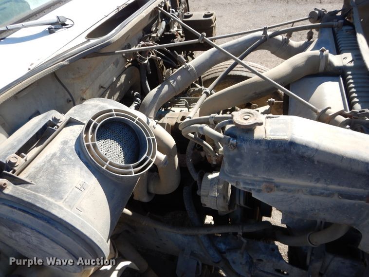 image for item DM0734 1993 International 4700  fuel truck