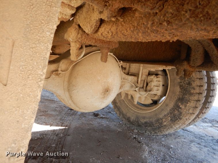 image for item DM0734 1993 International 4700  fuel truck